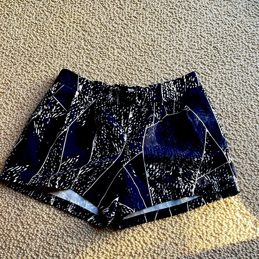 Women’s dress shorts, Navy, size S